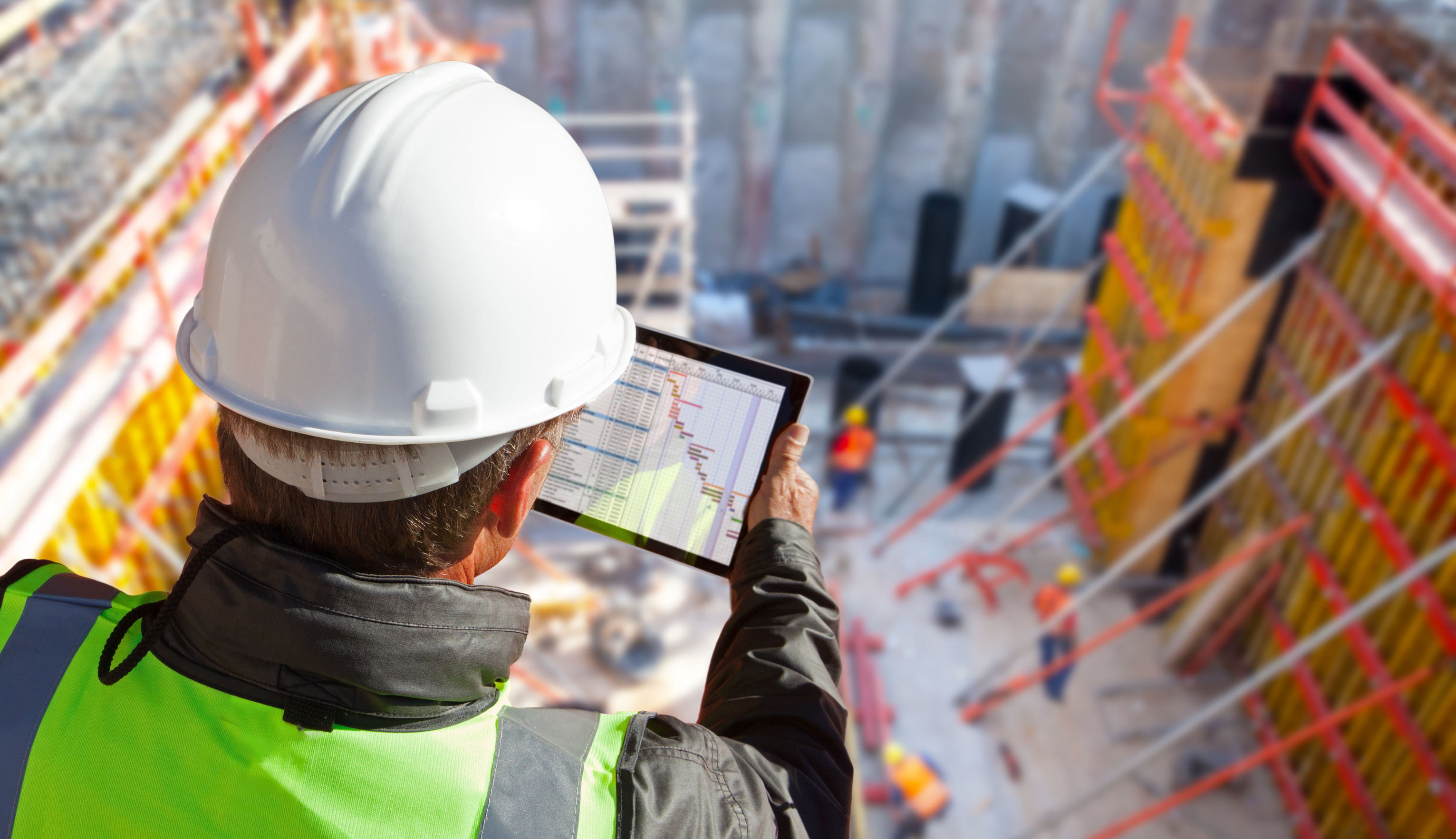 Manager surveys time management in capital project